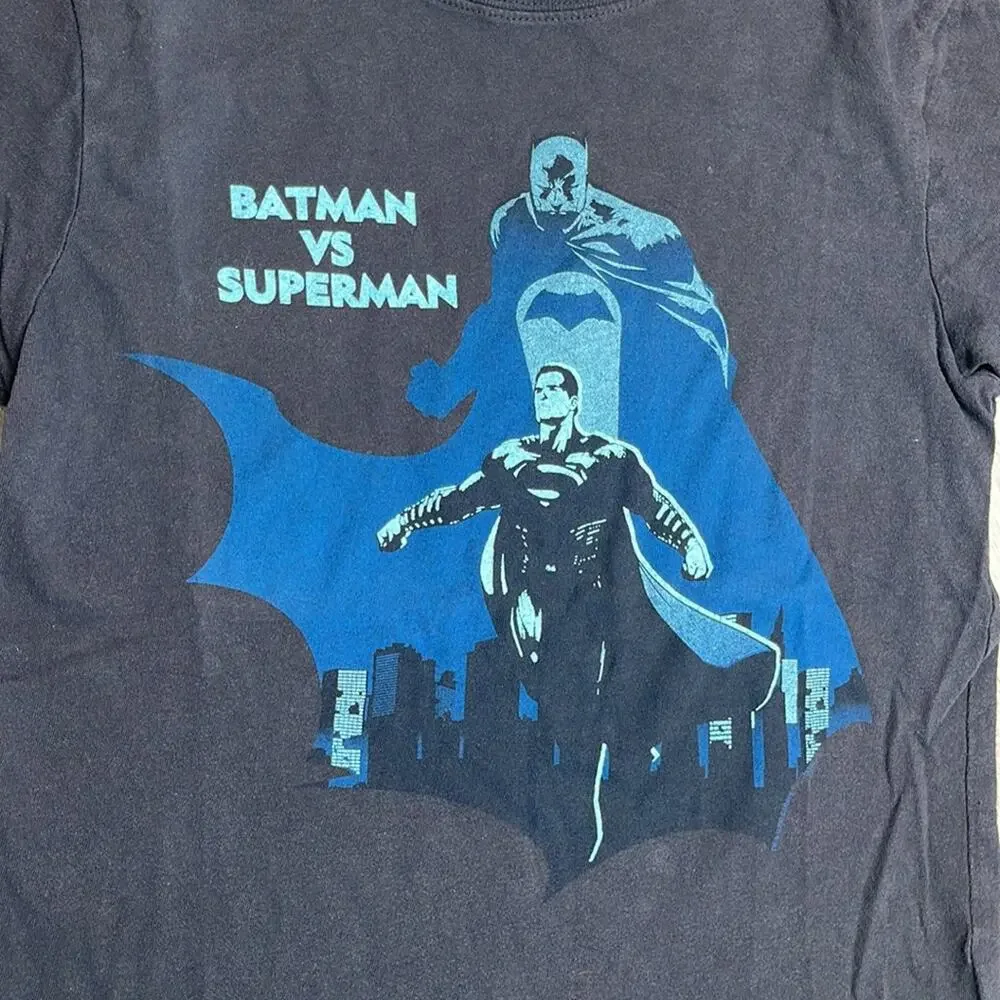 GAPKIDS + JUNK FOOD ‘Batman VS Superman’ Short Sleeve T-Shirt Boys Size Large